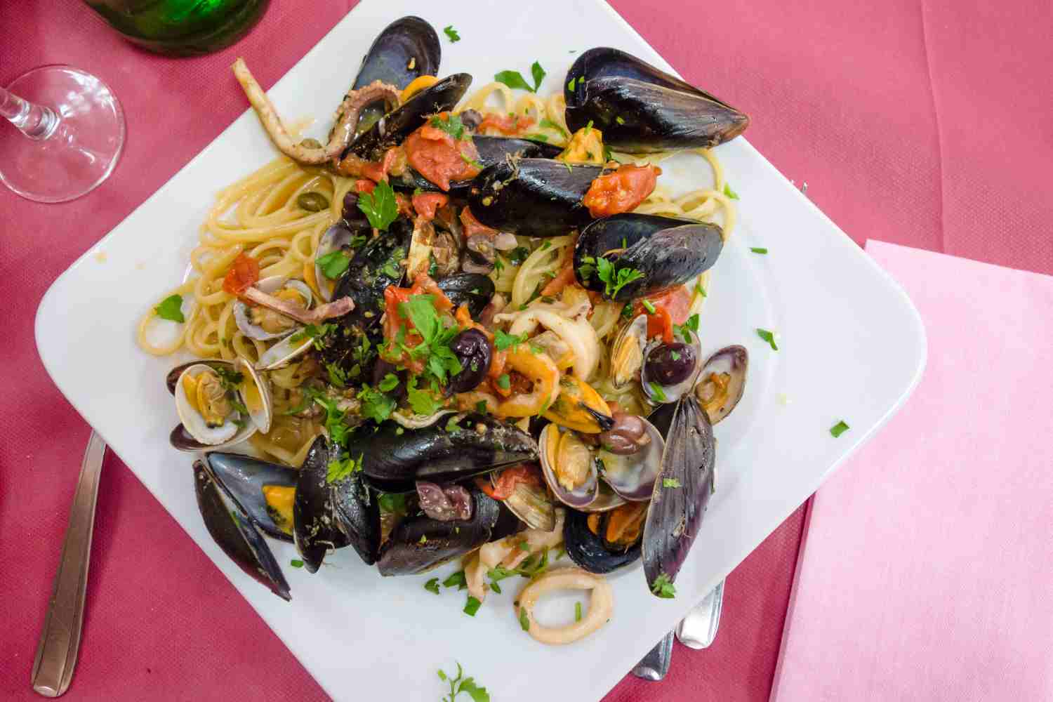 Linguine to the rock