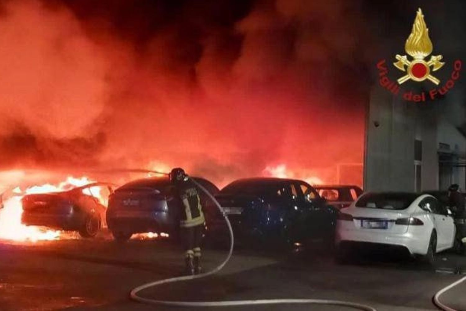 Incendio_Tesla