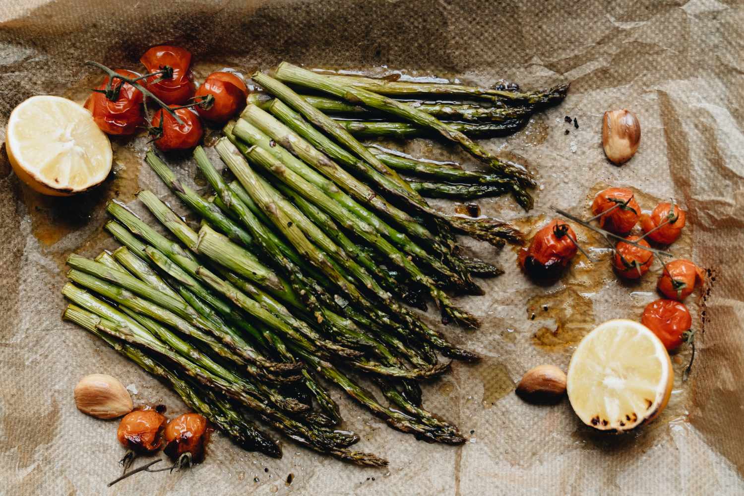 Asparagus, not just risotto and omelettes: 15 recipes to taste them best