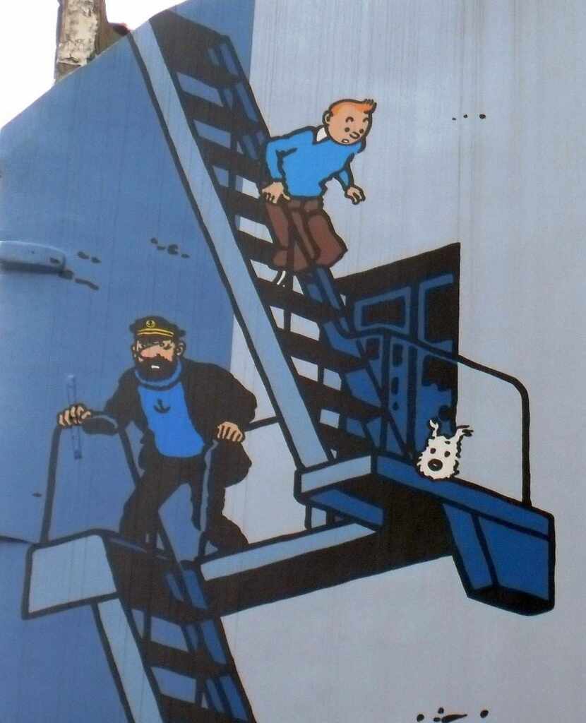 Murale depicting a scene of Hergé's sunflower, starring Tintin, captain Haddock and Milù. On the rue de l'étuve