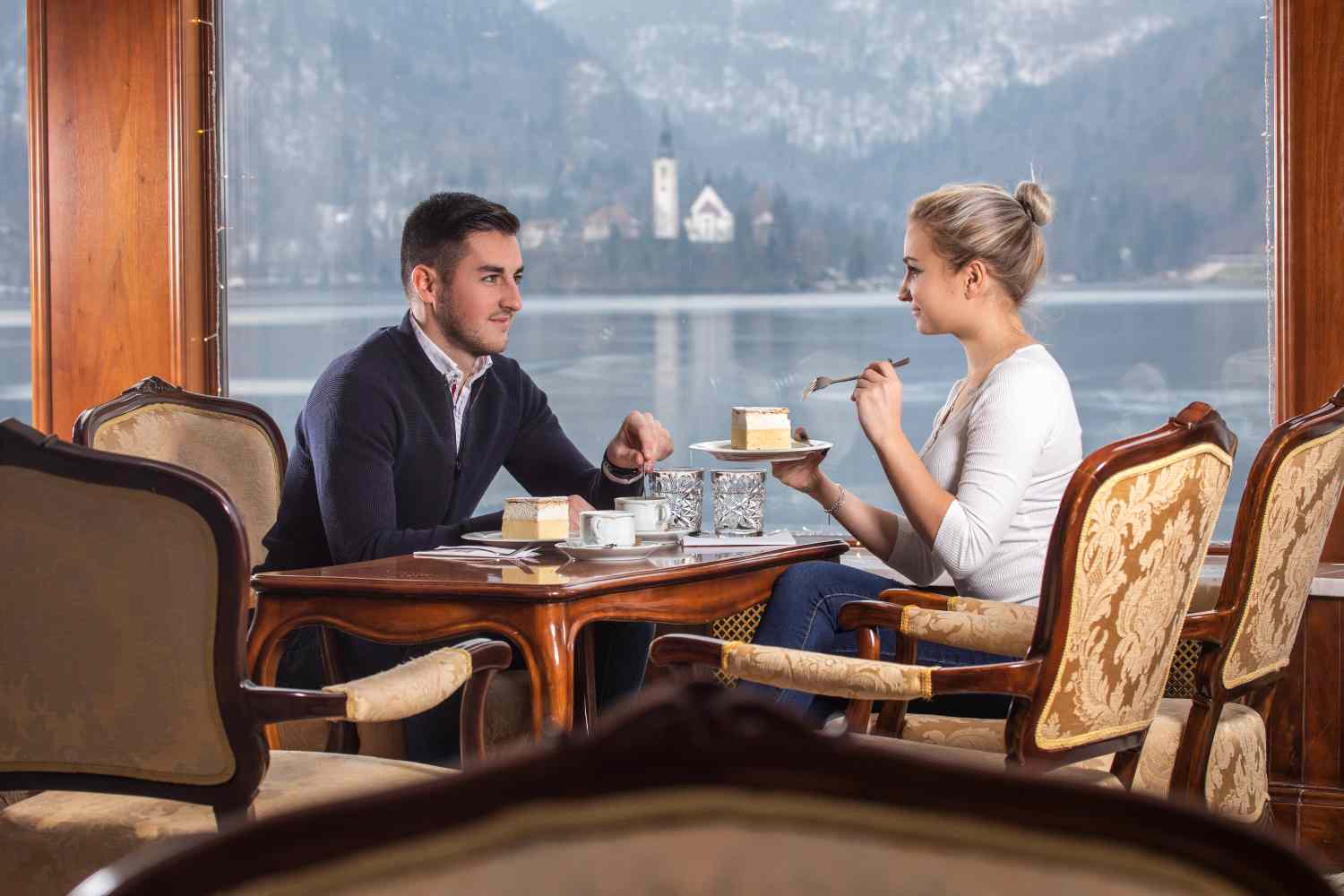 Blend lake cream cake