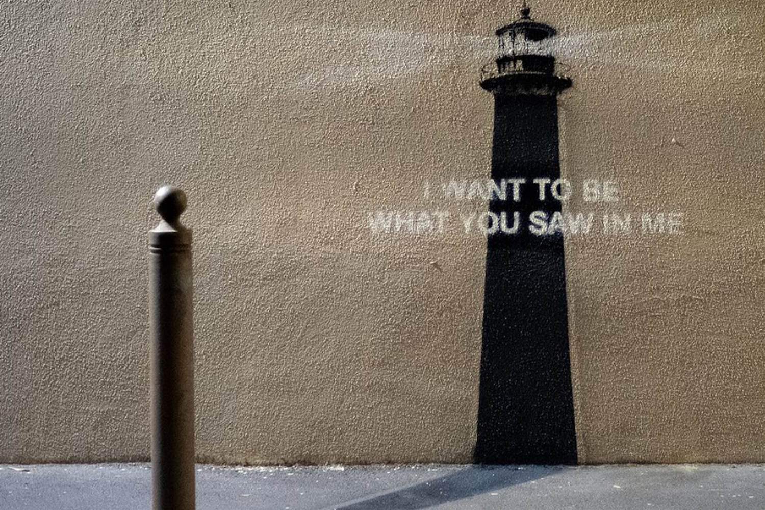 bansky faro paletto stradale opera marsiglia