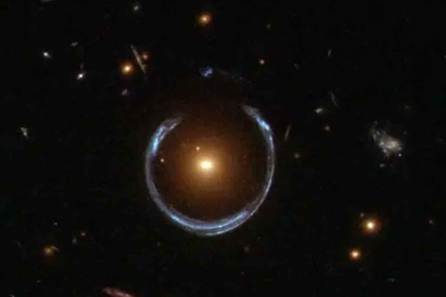 il buco nero più grande mai osservato