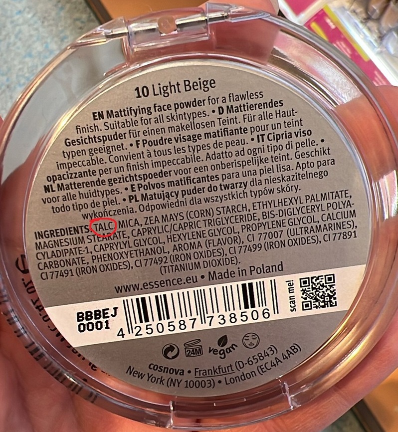 ESSENCE Compact Powder