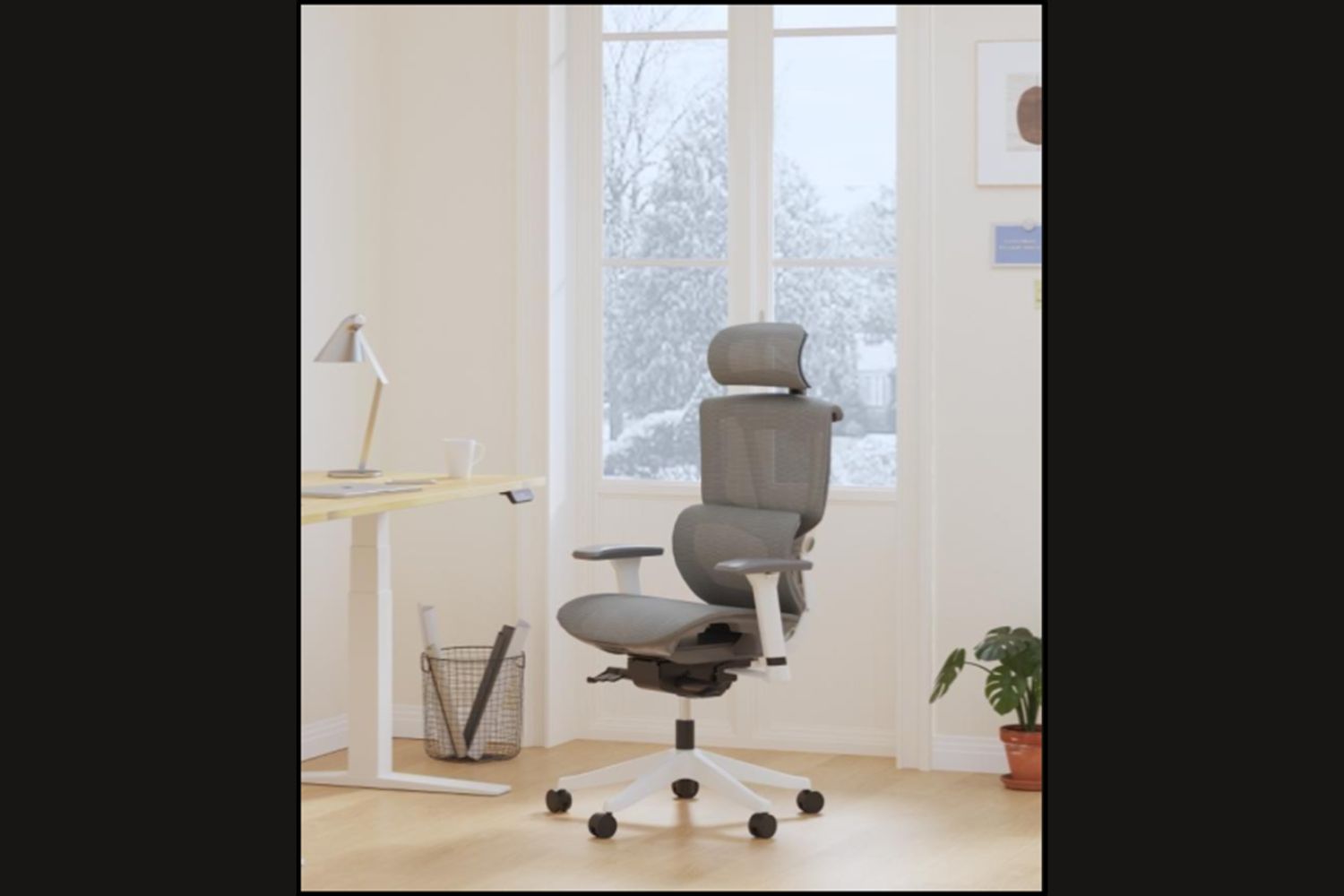 Ergonomic work furniture