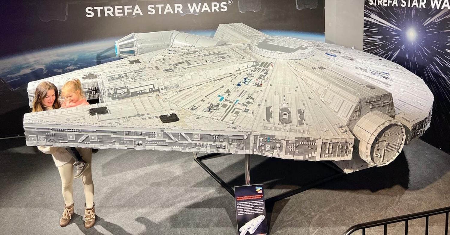 Show LEGO HISTORICAL CENTER ROME