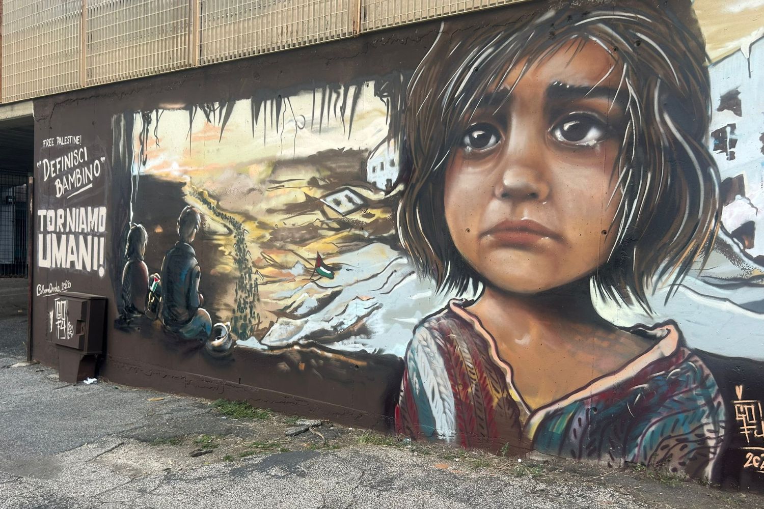"Let's go back human": the mural of Tor Bella Monaca shouting the pain of the children of Gaza