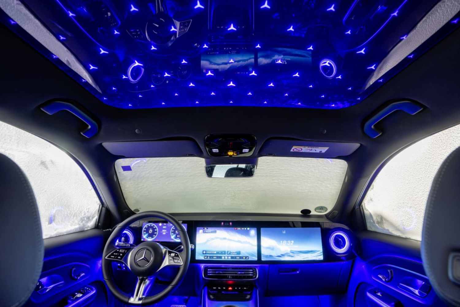 mercedes GLB electric interior
