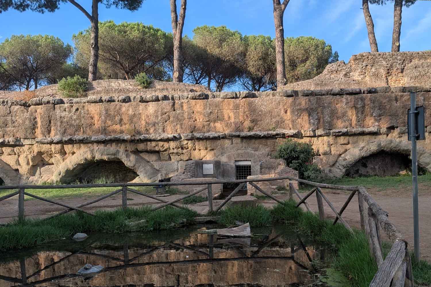 Rome, Park of the Aqueducts lake