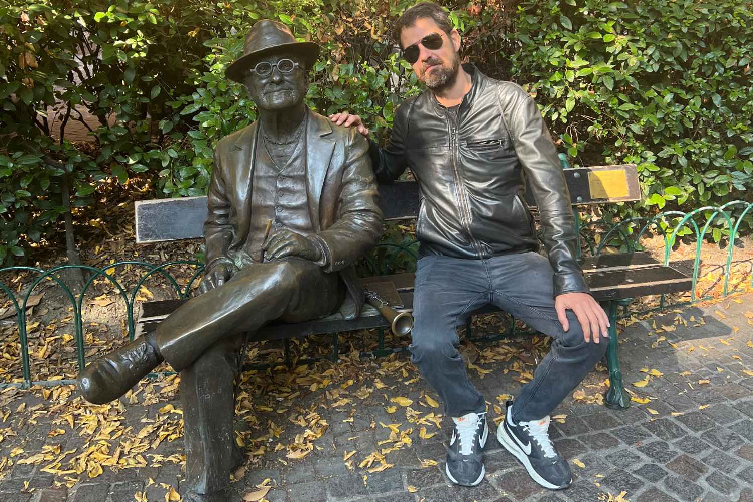 statue of lucius dalla