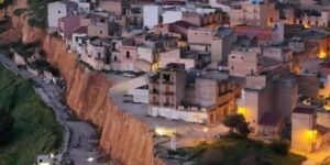 Niscemi, the landslide stops but not the fear: what will happen now?