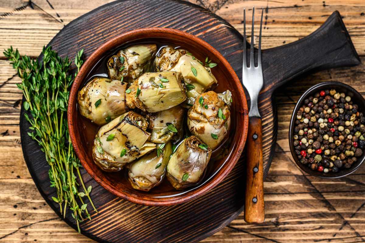 Roman-style artichokes