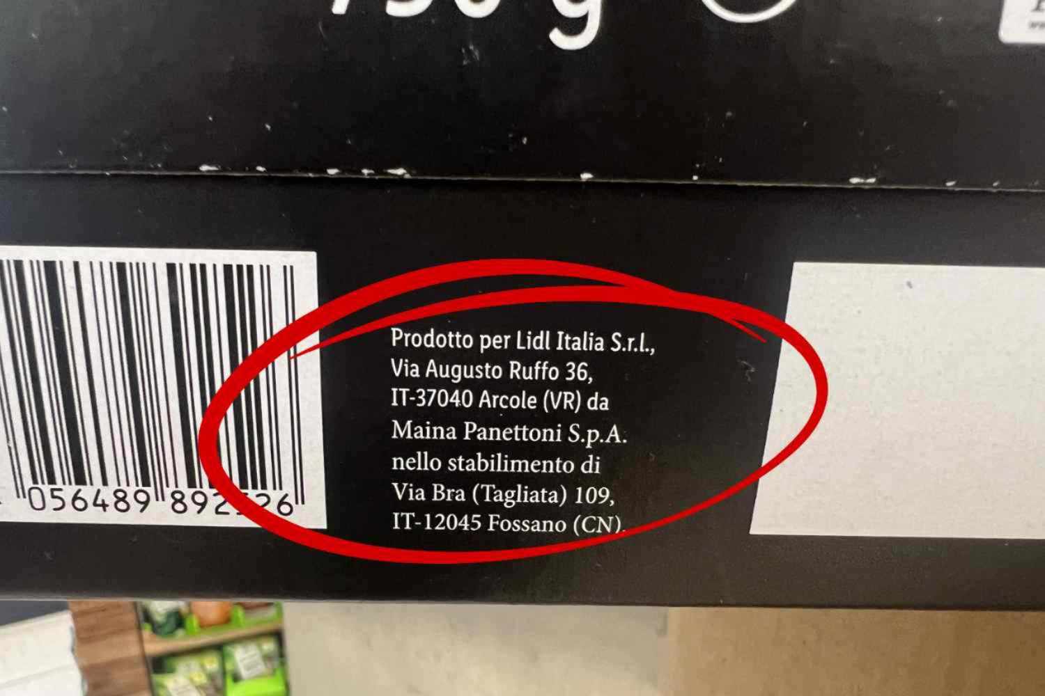 manufacturer Deluxe Lidl colomba with pistachio and white chocolate