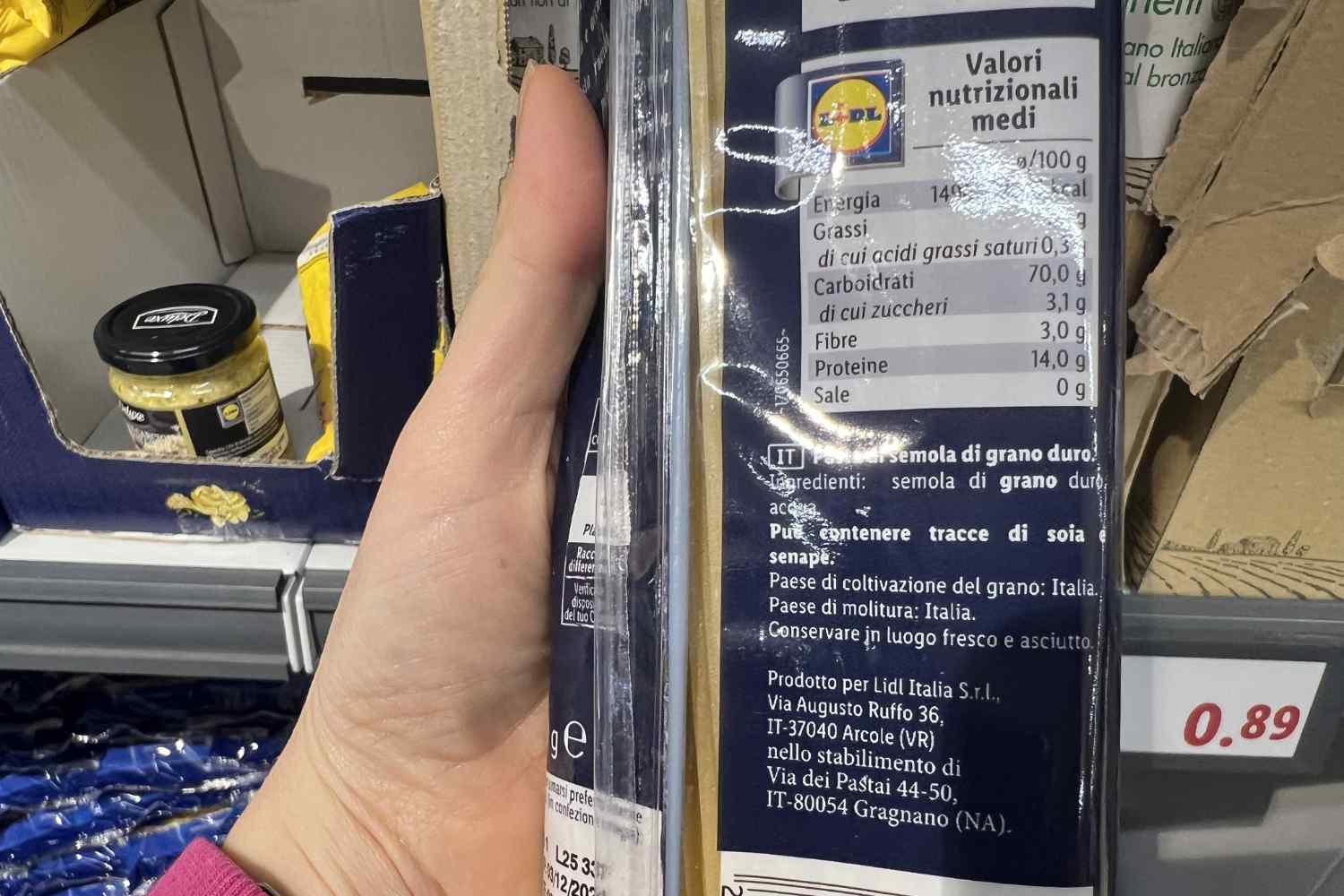 italian spaghetti pasta from gragnano (1)