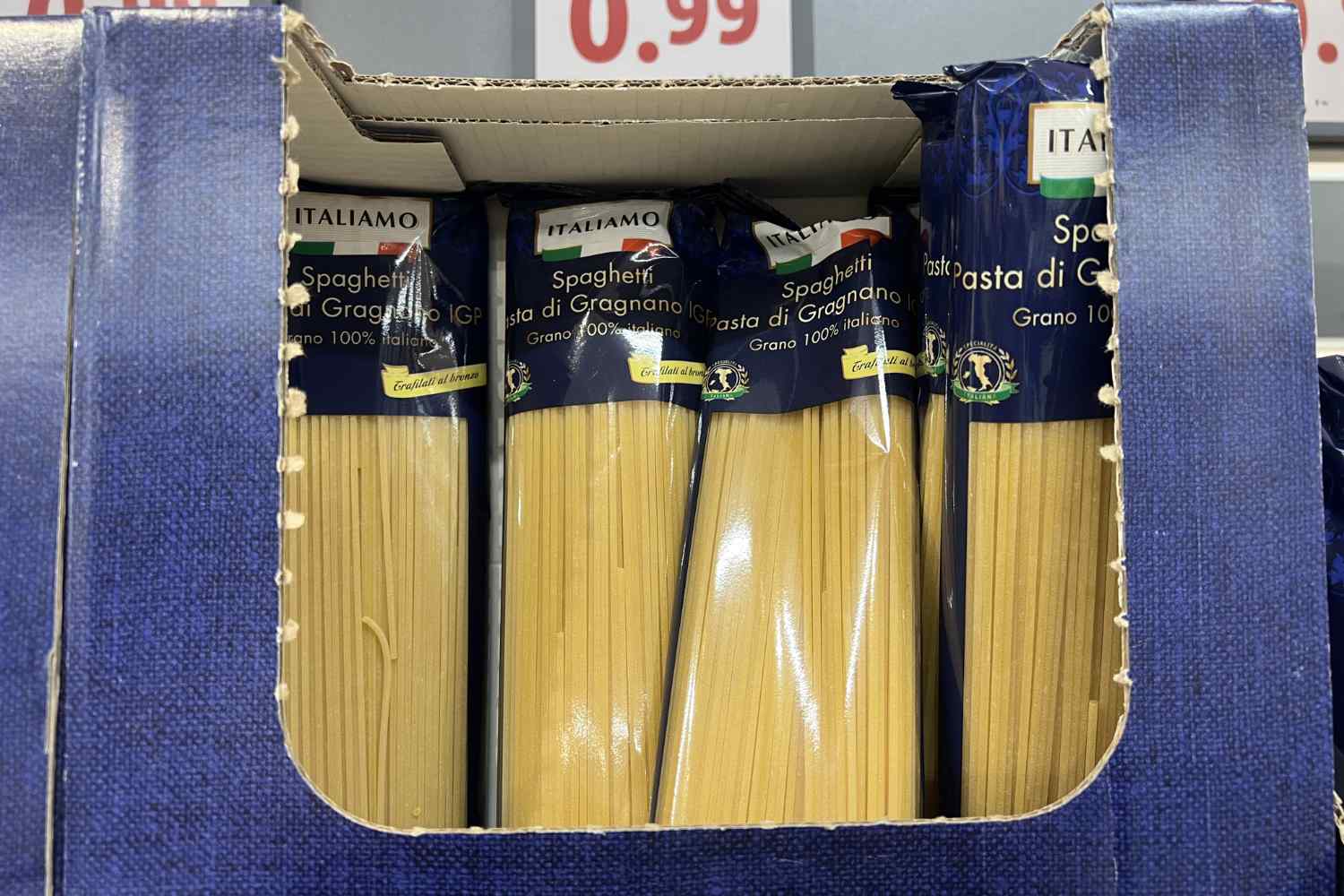 italian spaghetti pasta from gragnano