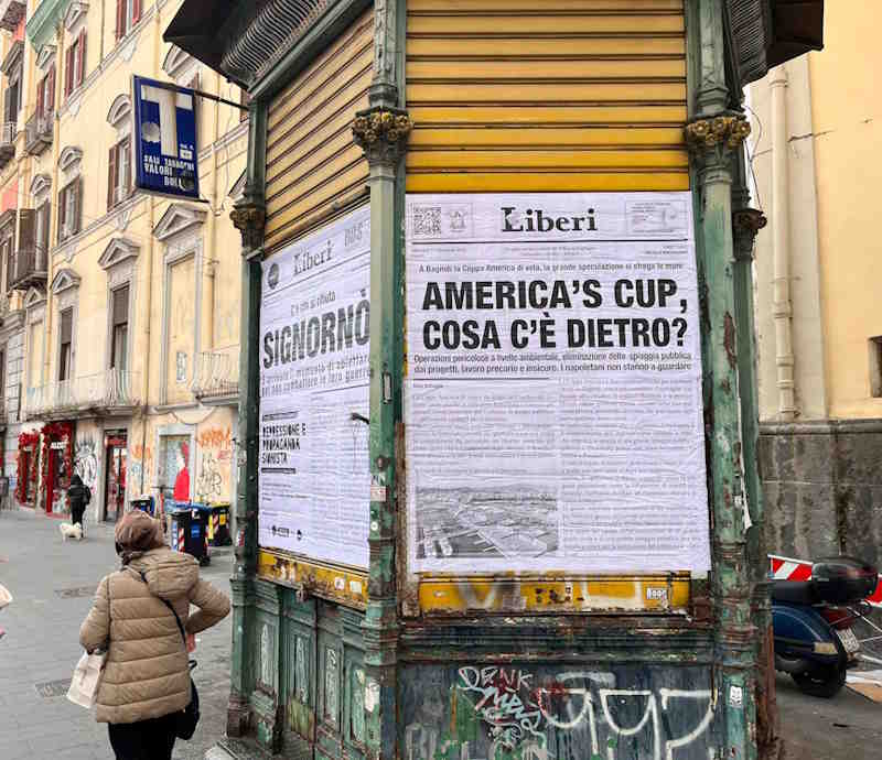 newsstands Naples