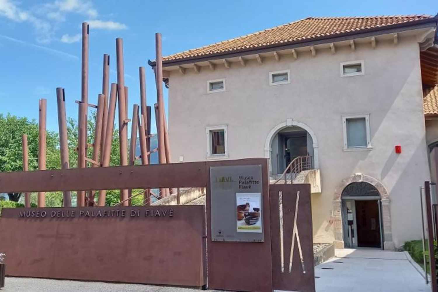Fiavean pile-dwelling museum