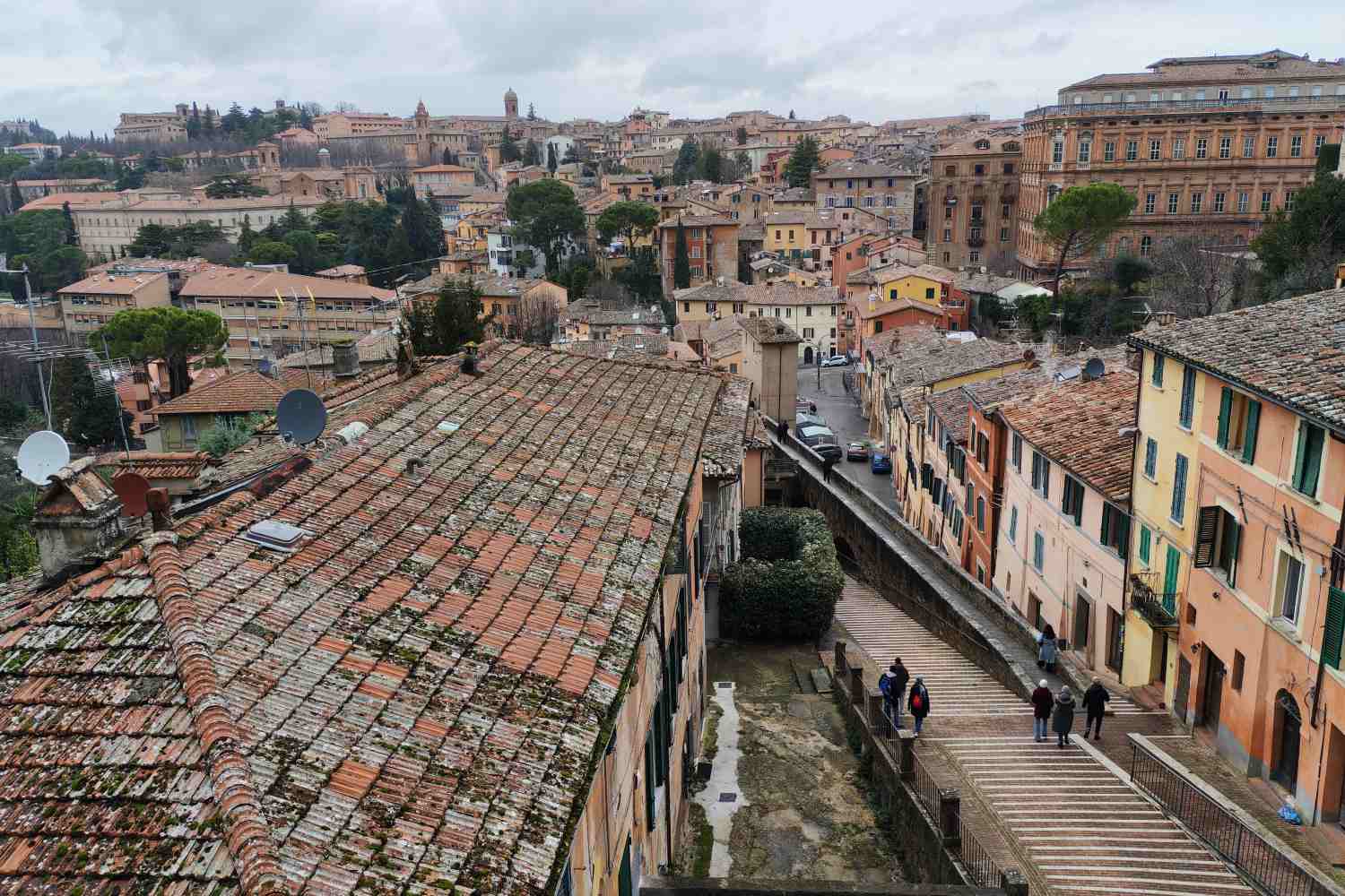I'll take you with me to discover the sweetest city in Italy: 5 things not to miss in Perugia (the 4th is a gem you won't forget)