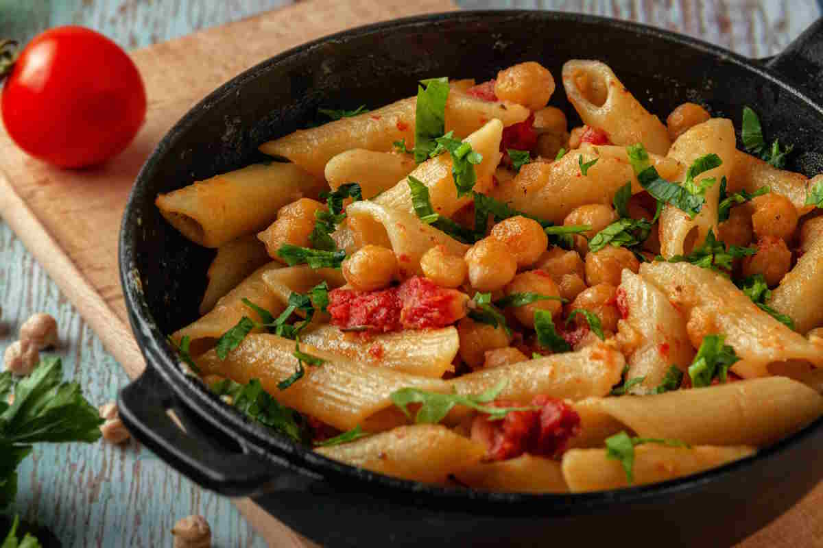 cold pasta with chickpeas and cherry tomatoes