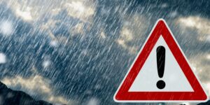 Weather, temperatures drop, but storms arrive (and Lombardy requests a state of emergency)