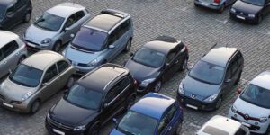 Cars for 100 euros per month, click day for social rental is coming: who can request it and how it works