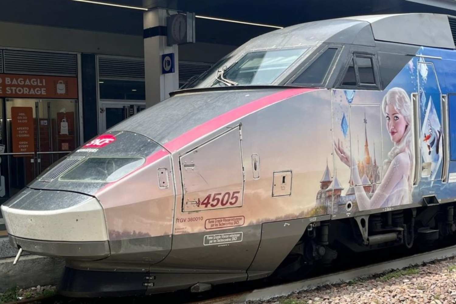 Treno Frozen