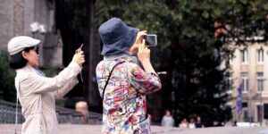 If you go abroad, check and fix these 5 things on your smartphone before leaving