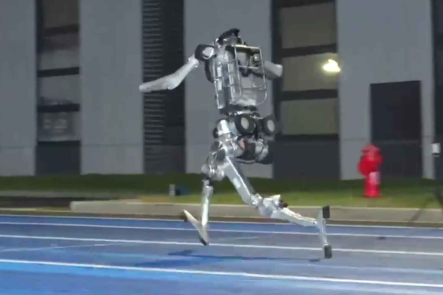 Robot Unitree Superman