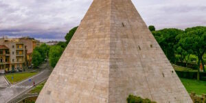 The Pyramid of Cestius reopens to the public after 3 years (there are also some free entrances until October 31st)