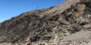 The glacier melts and returns the bodies of two mountaineers who disappeared 34 years ago in the Swiss Alps