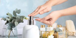 These are the 2 best liquid hand soaps according to Altroconsumo (you can find one at Lidl for less than 1.50 euros)