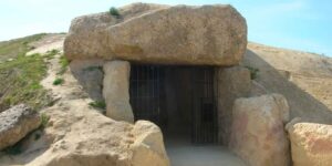 This Spanish dolmen is older than the great stones of Stonehenge: thus it has remained intact for almost 6,000 years