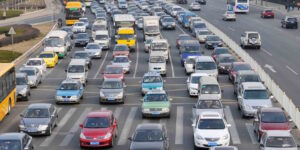 Traffic? The math explains why you shouldn’t change lanes when you’re stuck in a traffic jam