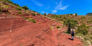 It looks like Colorado, but it’s the Alps: the hidden red rock canyon near Nice