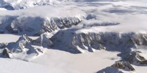 Antarctica, the melting of the ice could bring to light the precious metals of the south pole such as gold, copper and iron (but this is not good news)