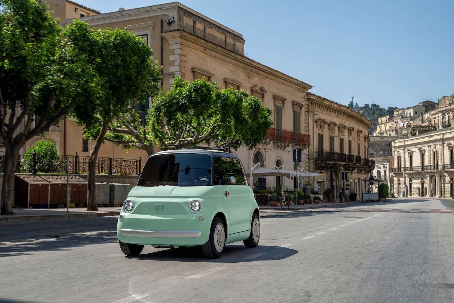 Le citycar elettriche del gruppo Fiat disponibili per la mobilità urbana a impatto zero.