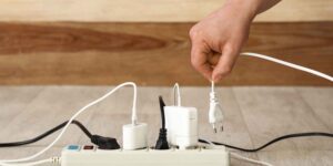 Even the electrician recommends unplugging these 3 “vampire” devices if you want to save a little on your bill