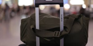 The lost property auction is back at Malpensa (and there are also smartphones and air fryers): how to participate