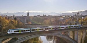 We were on the Trenino Verde delle Alpi: the car-free journey between mountains, lakes and cities in Switzerland