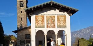 We climbed the iconic Ghisallo climb on the trail of cycling legends to visit the famous sanctuary and the museum with historic bikes
