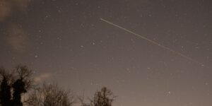 Let’s prepare many wishes for the Geminid epsilons, the shooting stars that announce the December Geminids