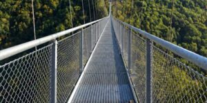 The highest pedestrian bridge in Europe has been inaugurated on Lake Como, suspended at 204 meters high (and connects an abandoned village)
