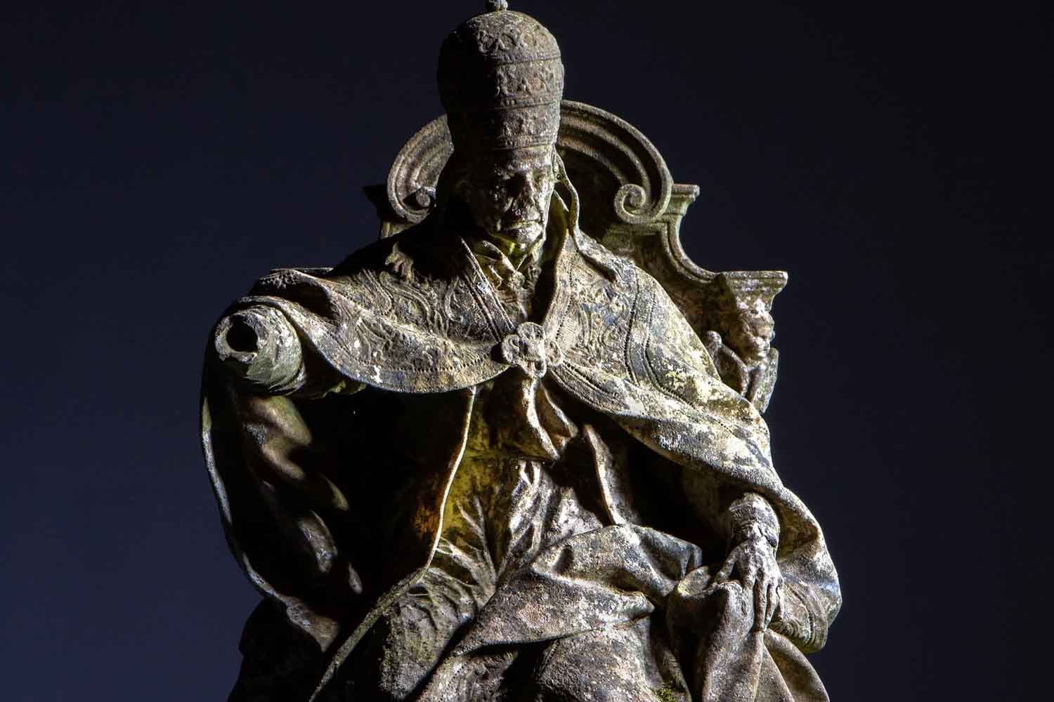 statua papa Clemente XII, Pietro Bracci