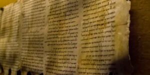 Dead Sea Scrolls, new research rewrites the history of the 364-day Qumran calendar
