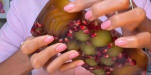 Everyone’s Crazy About “Eating Botox”: What Collagen Jelly Is and What It Can Really Do for Your Skin