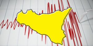 I live in Sicily and I’ll tell you about the endless seismic swarm (and the tsunami warning)