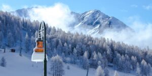 Weekend weather, vortex over Italy: storms and snow arriving in the Alps (below 2000 metres)
