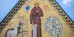 What did Saint Francis really eat? The saint of Assisi was not a vegetarian: he loved pike, prawns and his famous mostaccioli